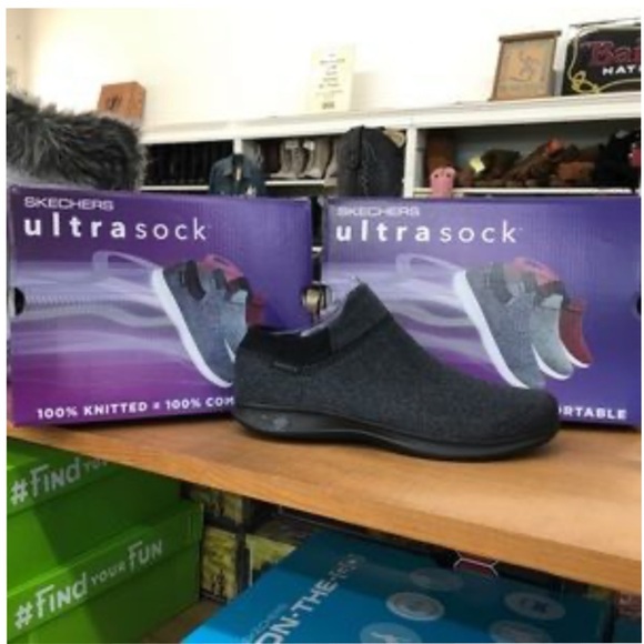 Skechers Sneakers SlipOns - Picture 15 of 16